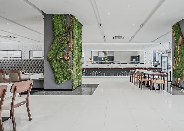 Euro Star & Beach 酒店 4*